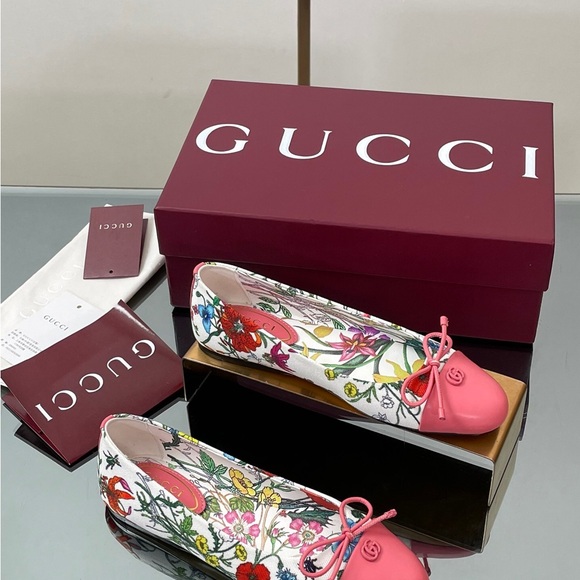 Gucci Women's Pink Floral Loafers - Picture 6 of 8